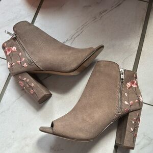 Gray candies peep open toe block heel Booties